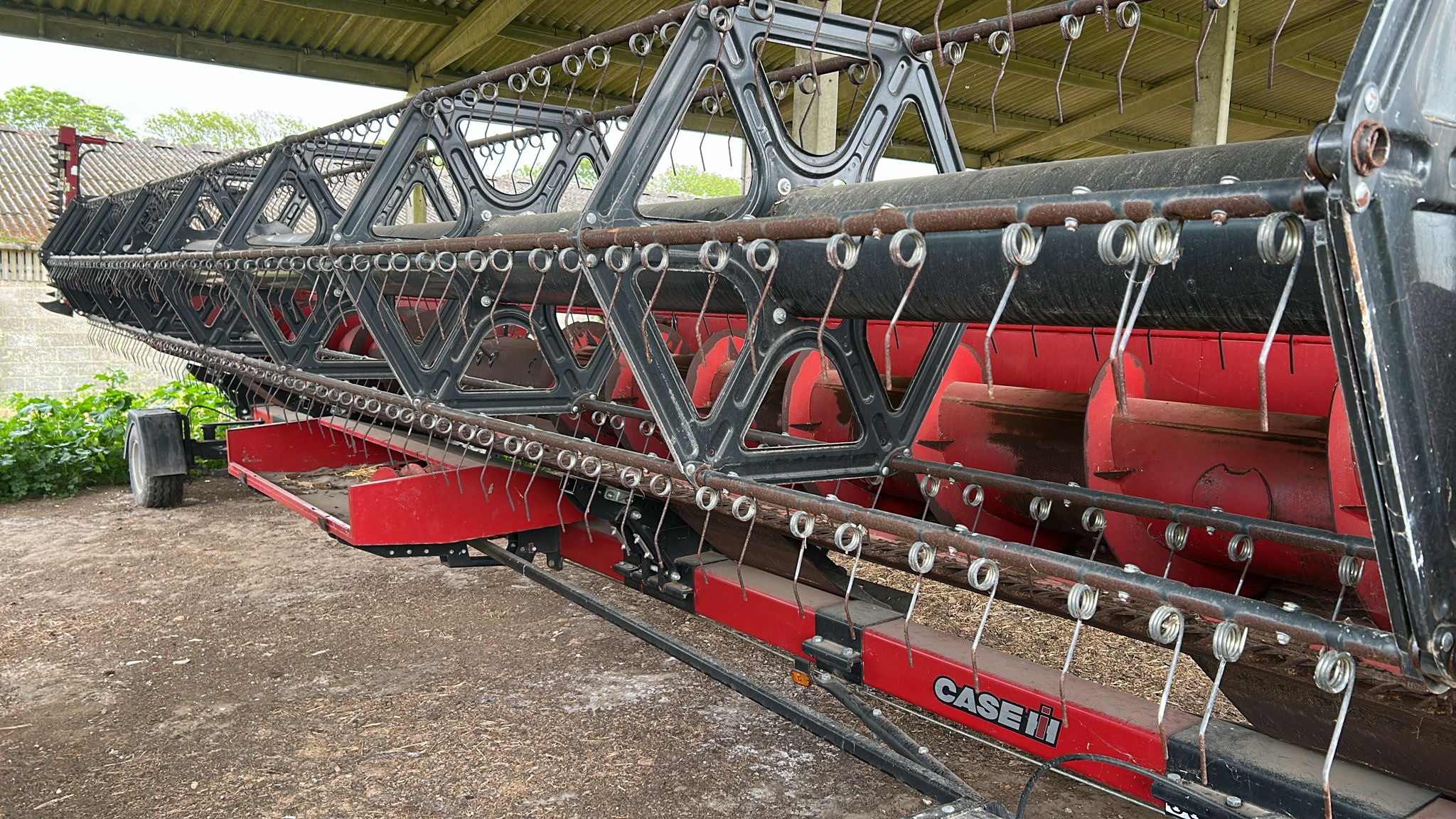 Case 10.5m header/trolley/side knives image 2