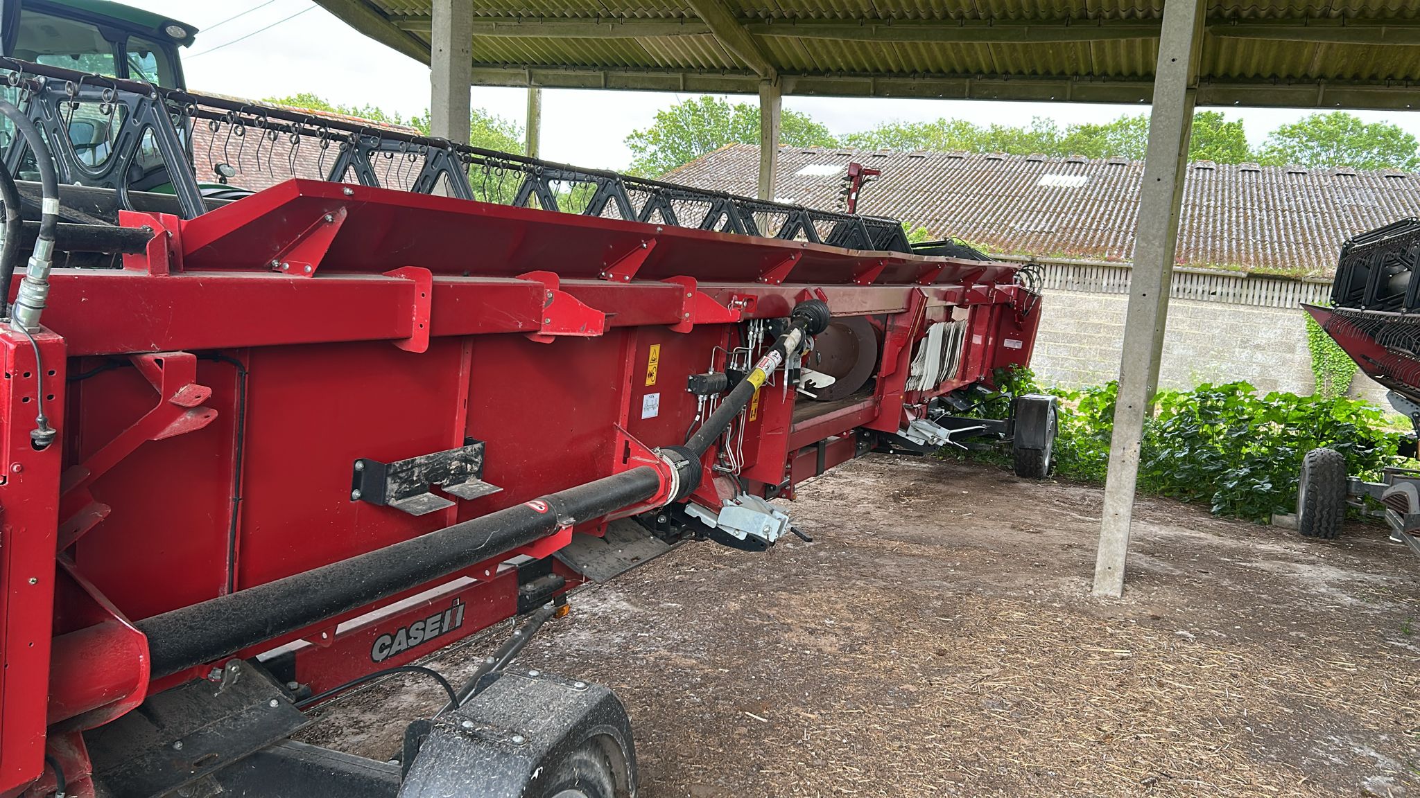 Case 10.5m header/trolley/side knives